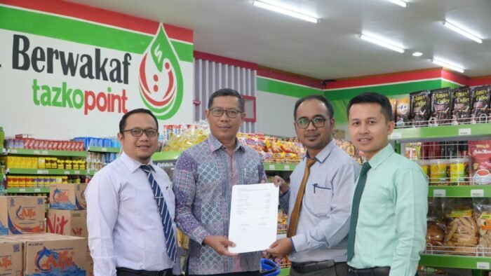 PT. TIB Serahkan Wakaf SHU Triwulan Pertama Tahun 2025 kepada PM Tazakka
